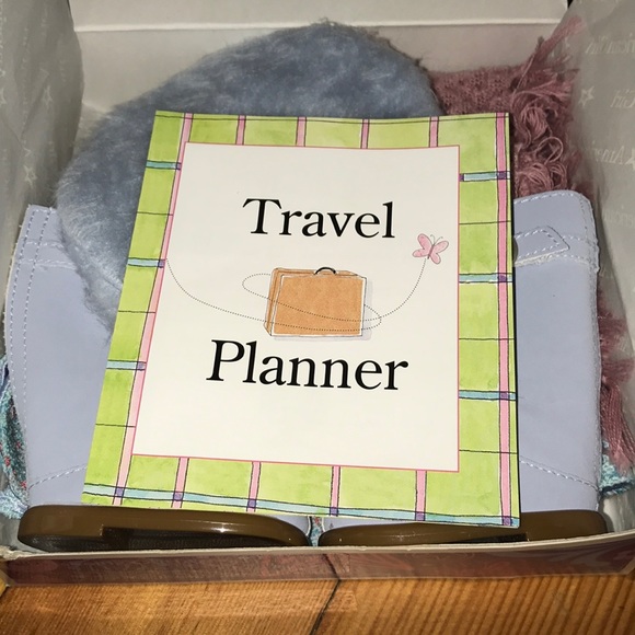 Retired American Girl Sightseeing Outfit in box - Picture 8 of 8